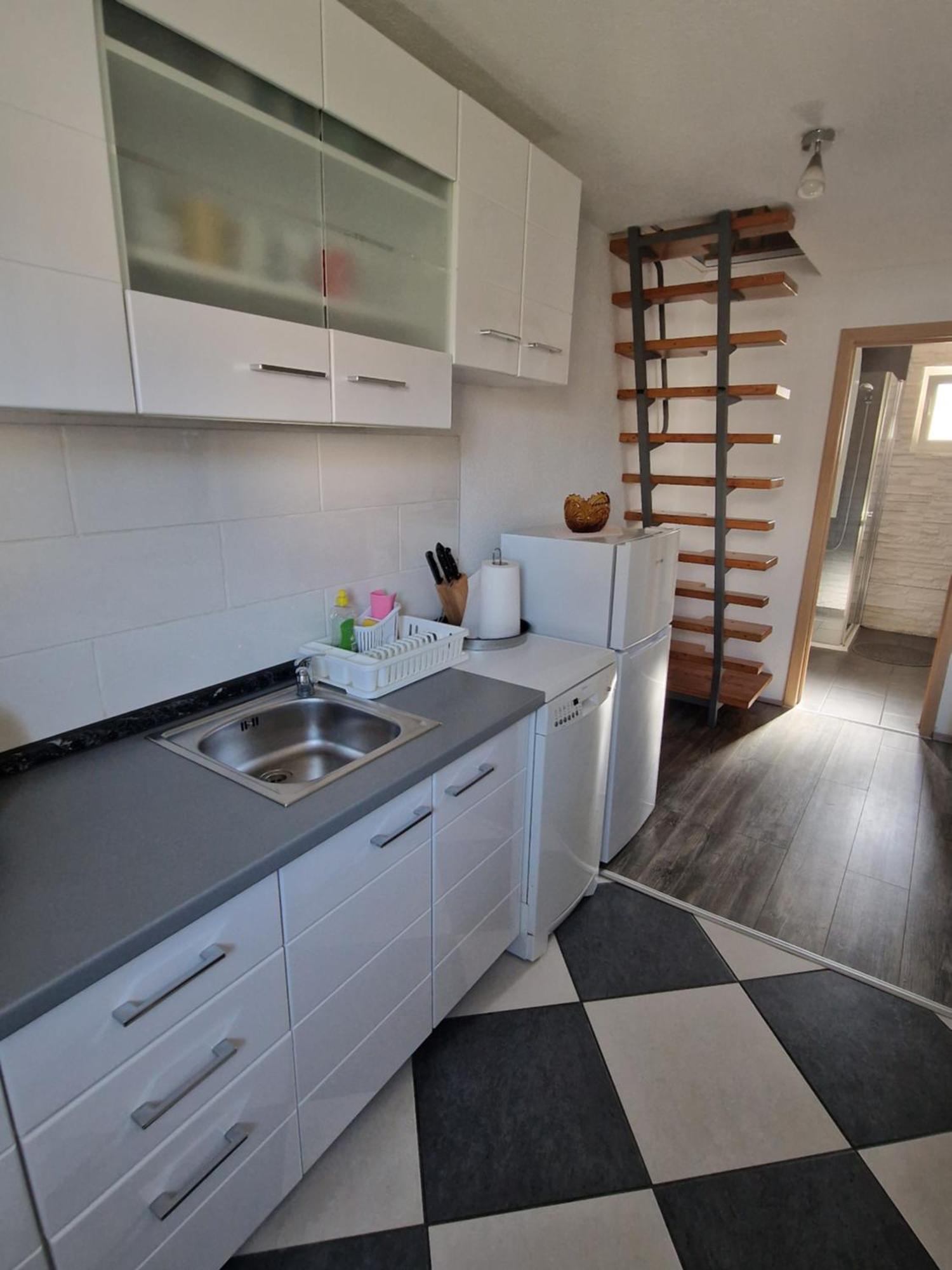 Apartman J&M ซาดาร์ ภายนอก รูปภาพ